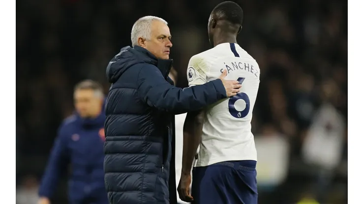 Mourinho le da la estocada final a Dávinson y ya tiene oferta para irse