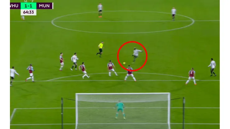 Entre Bruno Fernandes y Pogba hicieron el gol del sábado en la Premier