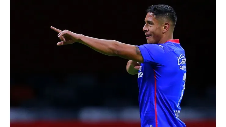 Luis Romo firmó doblete en el triunfo de Cruz Azul ante Pumas en la Semifinal.