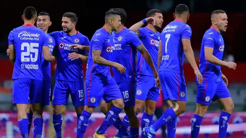Cruz Azul goleó a Pumas por 3-0