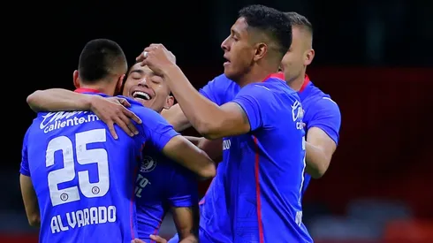 Cruz Azul golea a Pumas UNAM en el Estadio Azteca