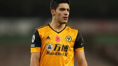 Raúl Jiménez deberá utilizar casco de protección.