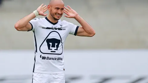 Cruz Azul piensa en Carlos González