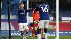 James Rodríguez y Abdoulayé Doucouré, juntos en el Everton de Inglaterra.