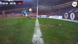 Chivas tenía el triunfo ante León, pero Barreiro la sacó en la línea