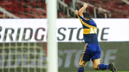 Tevez tras el festejo para Maradona: "Seguro nos está mirando de arriba"