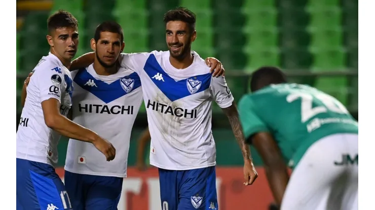 Vélez Sarsfield espera al ganador de la llave entre U. Católica y River Plate de Uruguay.