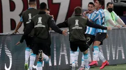 El festejo alocado de los jugadores de Racing.