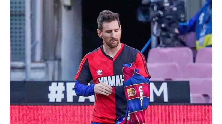 Multaron a Messi y Barcelona por el homenaje de La Pulga a Maradona