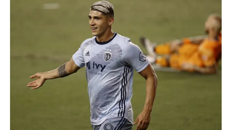 Alan Pulido podrá jugar con Sporting Kansas City en MLS Playoffs