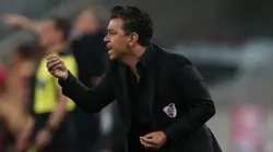 Gallardo piensa en 3 centrales para jugarle a Paranaense: el posible XI