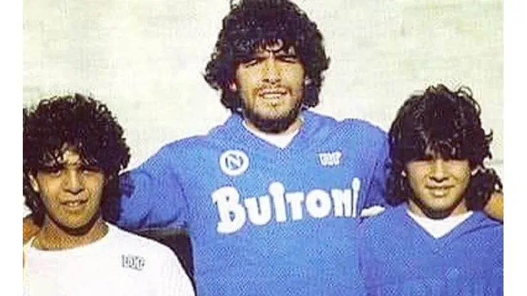 Lalo Maradona junto al querido Diego.
