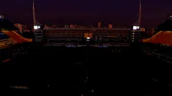 Boca apagó las luces de la Bombonera y dejó prendidas las del palco de Maradona