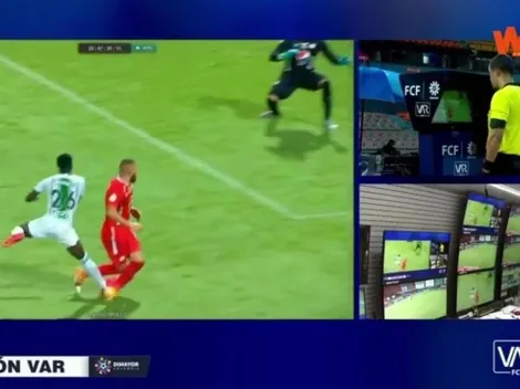 ¿Era para roja? El VAR dejó con diez jugadores a Nacional