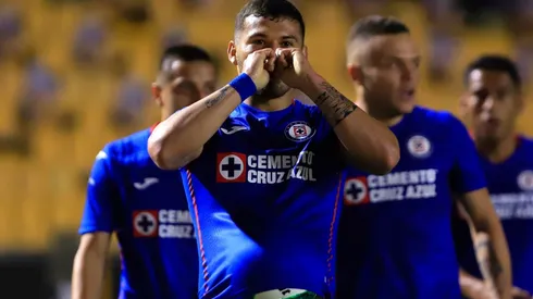 Cruz Azul se quedó con la ida frente a Tigres.