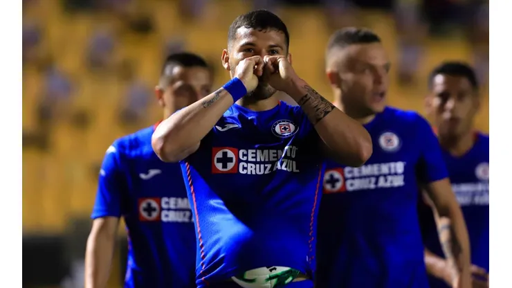 Cruz Azul se quedó con la ida frente a Tigres.