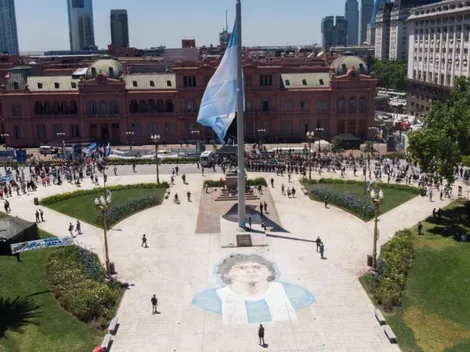 Ante los incidentes, mudaron de salón el cajón de Maradona de la Casa Rosada