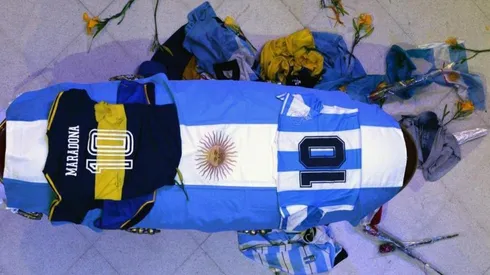 Foto de la despedida de Diego Maradona.