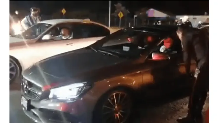 Ingresan autos al Akron sin medición de temperatura