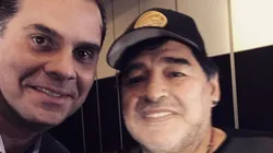 Christian Martinoli al lado de Diego Armando Maradona.