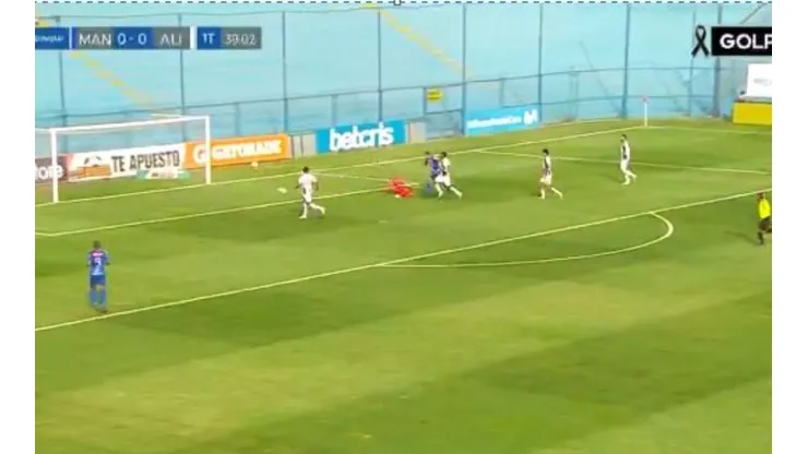 Alianza Lima cae y por el momento no cae en zona de descenso por diferencia de goles.