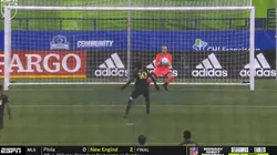 ¿Qué pasó? A Carlos Vela le atajaron un penal y quedó eliminado