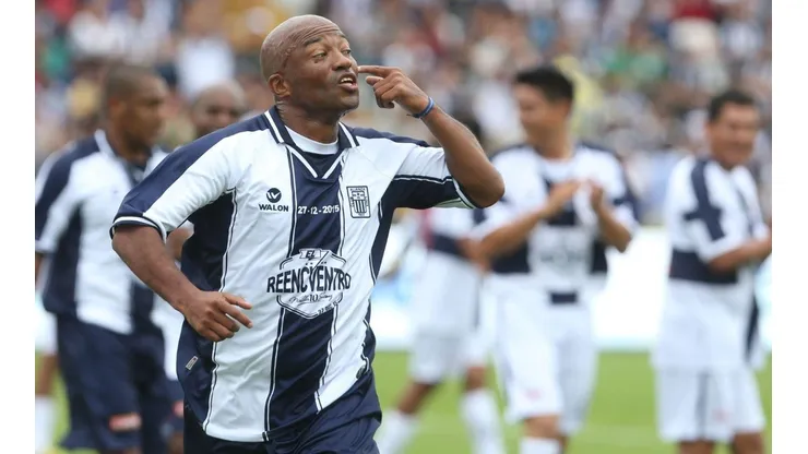Goleador histórico de Alianza Lima suma cuatro títulos nacionales con íntimos.
