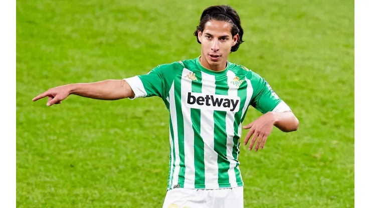 Lo quieren de titular: afición del Betis pide más minutos para Diego Lainez