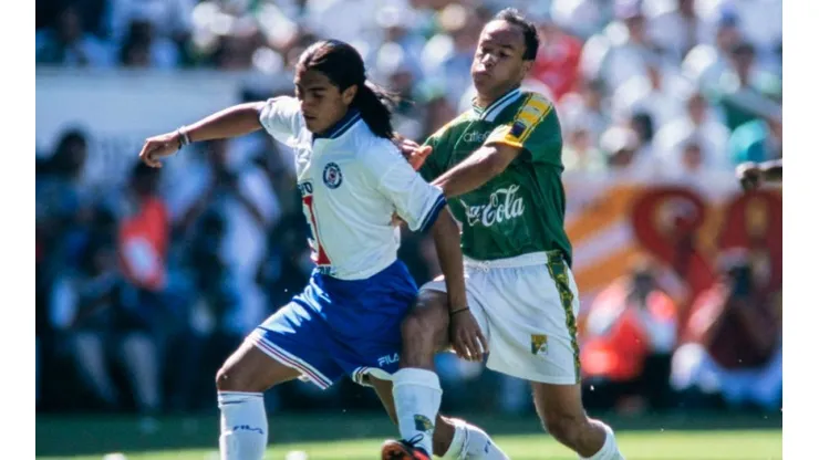 Cruz Azul ganó su último título de Liga ante León en el Nou Camp.