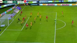 Hugo Ayala y un insólito autogol en favor de Toluca