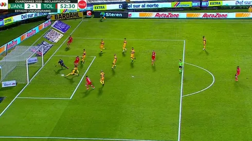 Hugo Ayala y un insólito autogol en favor de Toluca