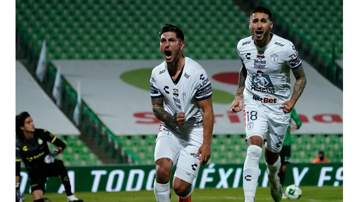 ¡Pachuca goleó a Santos y está en Cuartos de Final!