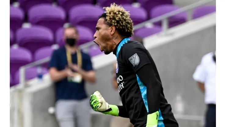 Arquero de la selección peruana pasó de la alegría a la preocupación.