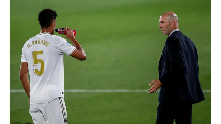 Para Zidane, Varane es intransferible: "La posición del club y la mía son claras"