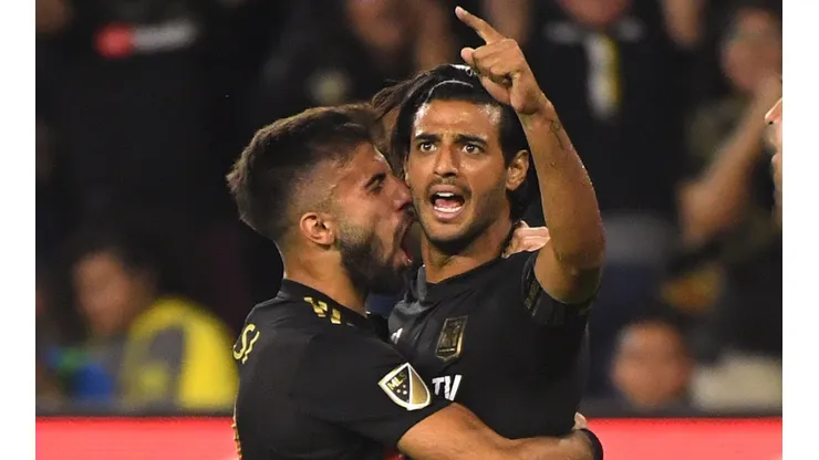 Diego Rossi y Carlos Vela