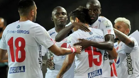 Casi que no: América clasificó por penales a los cuartos de la Copa Colombia