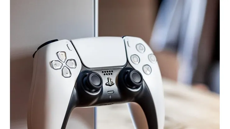 La PS5 supera en ventas a la Xbox Series X en los primeros reportes