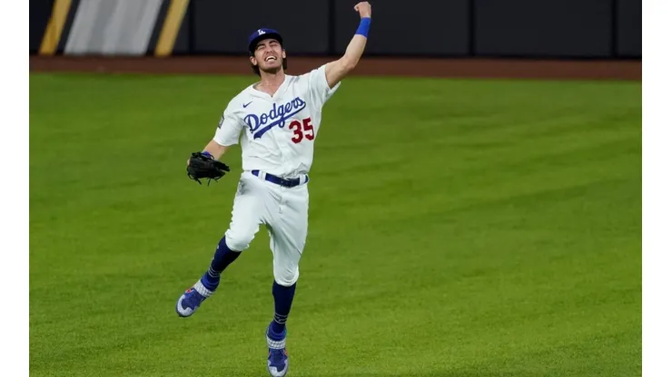 Con un hombro dislocado, Bellinger ganó la Serie Mundial