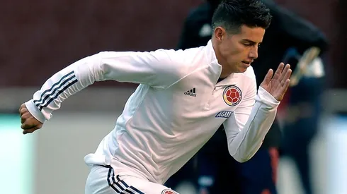 James Rodríguez con la Selección Colombia ante Ecuador.