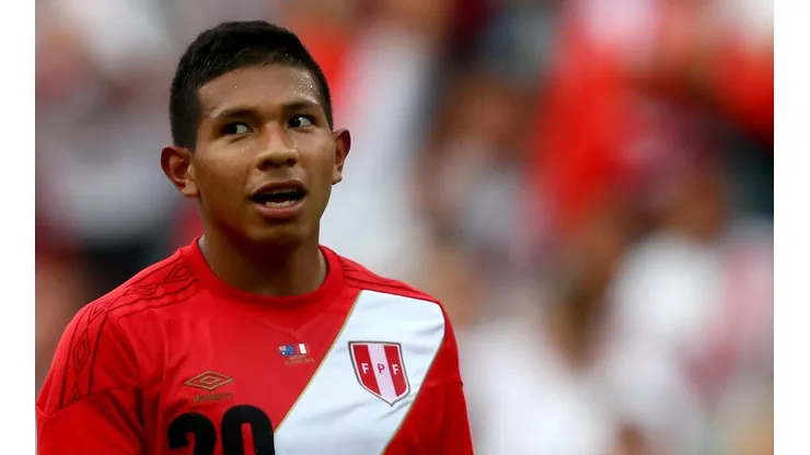 Edison Flores fue el elegido por Ricardo Gareca ante ausencia de varios referentes.