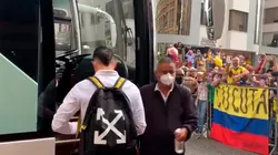 Apoyo masivo de hinchas colombianos en Quito en el hotel de la Selección