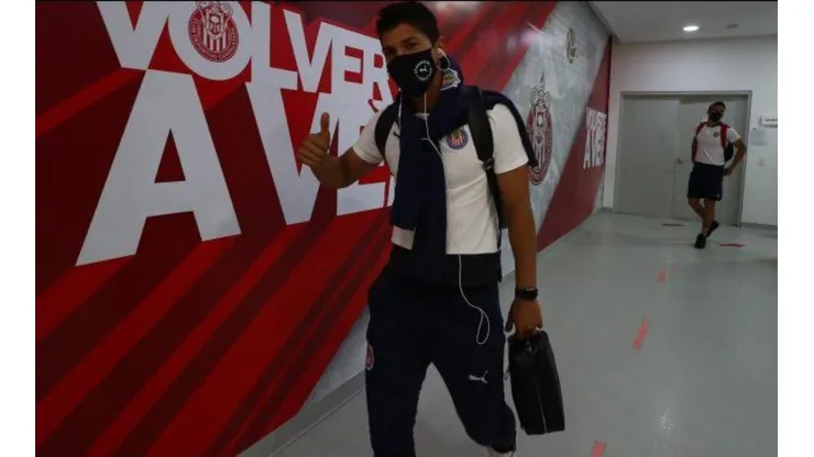 Ángel Zaldívar volverá a ser titular con Chivas
