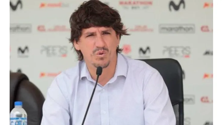 Jean Ferrari es un reconocido dirigente del fútbol peruano.