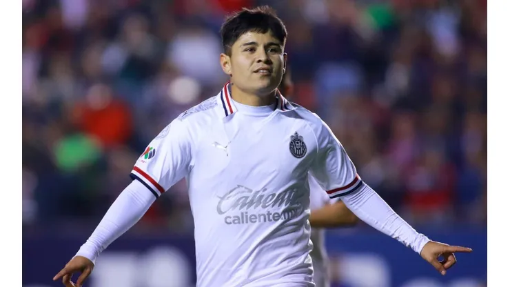 La Chofis López mostró que tiene su frente intacta.