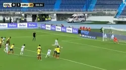 Colombia hizo penal y Luis Suárez puso el 2-0 para Uruguay sin problemas