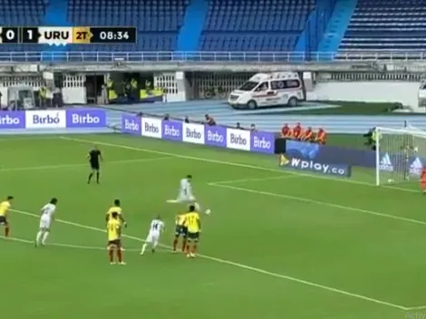 Colombia hizo penal y Luis Suárez puso el 2-0 para Uruguay sin problemas