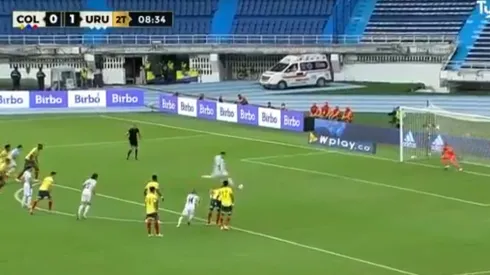Colombia hizo penal y Luis Suárez puso el 2-0 para Uruguay sin problemas