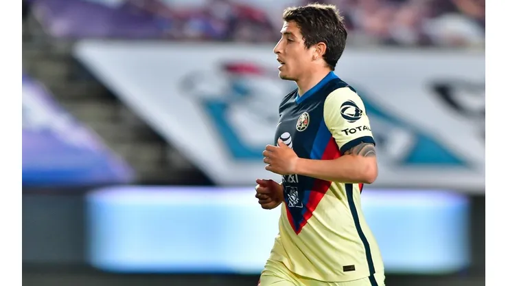 Santiago Cáseres no seguirá en América