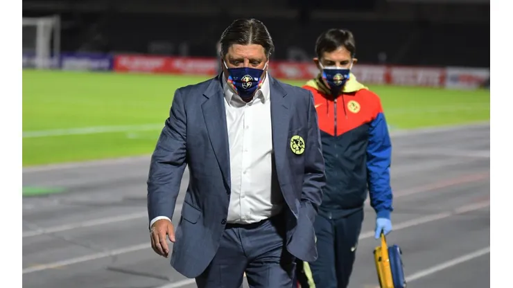 Miguel Herrera será muy cuestionado por esta decisión... Fuente: Jam Media.