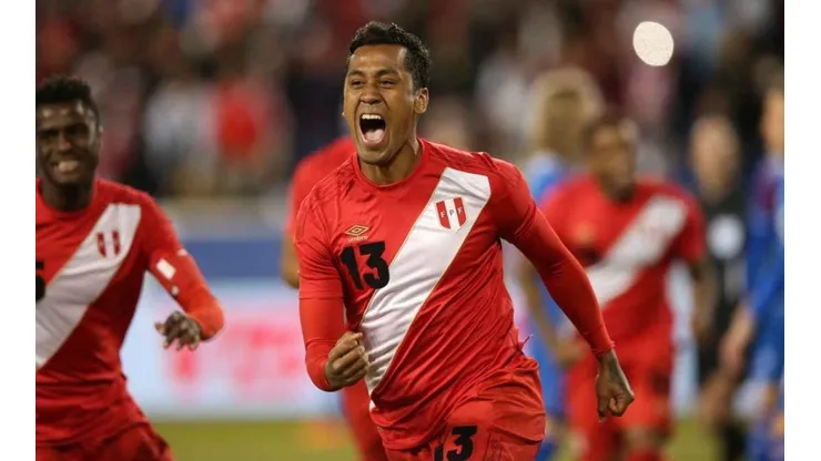 Renato Tapia es uno de los miembros más importantes de la Selección.